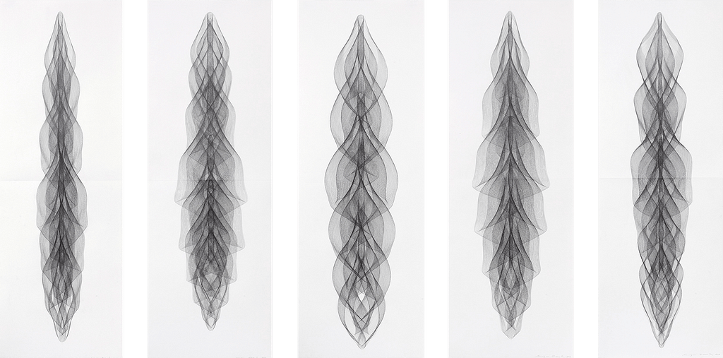 Auswahl der aus Serie „Zentriert", 2018, Bleistift auf Papier, je 168.2 x 59.4 cm